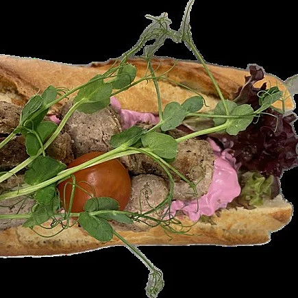 Baguette med köttbullar & rödbetssallad