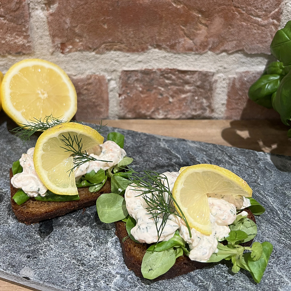 Smörrebröd skagenröra