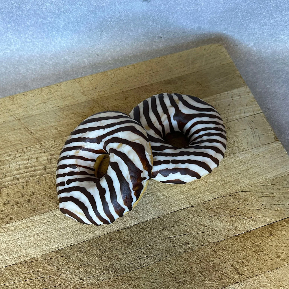Donut Black & White