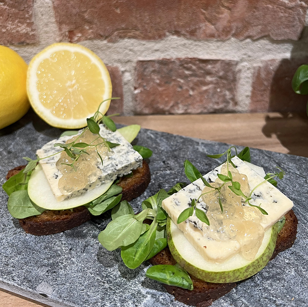 Smörrebröd ädelost & päron