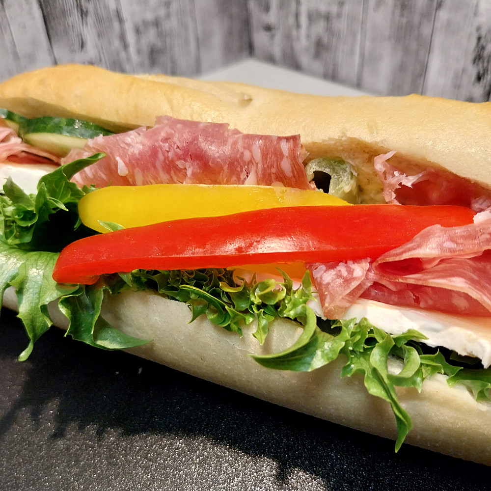 Baguette med Salami & Brie