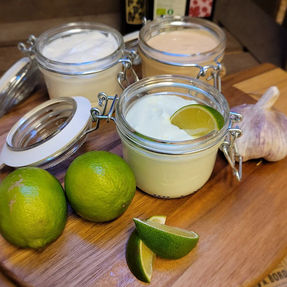 Aioli med smak av lime, beställs per hekto.
