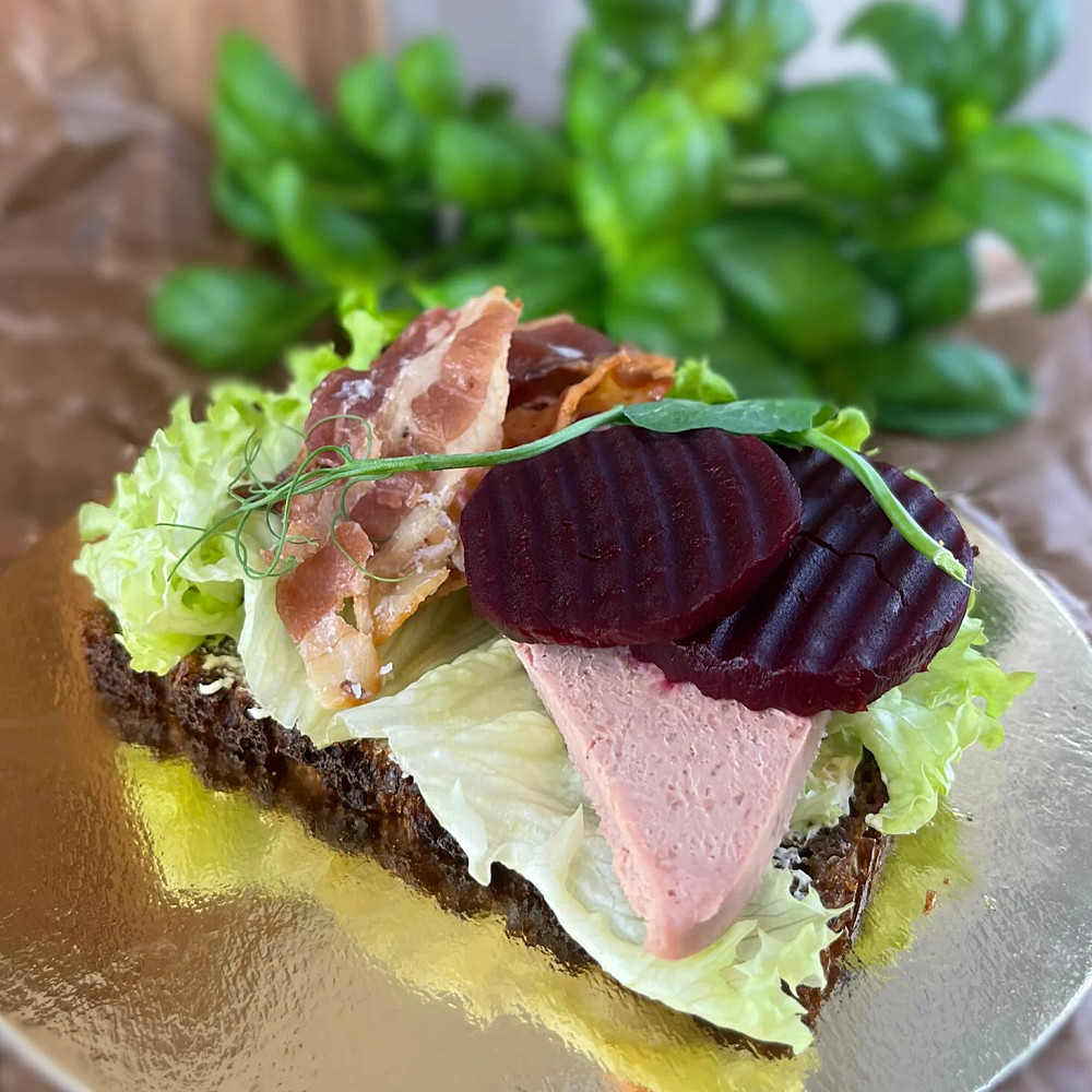 Smörrebröd Leverpastej & Bacon