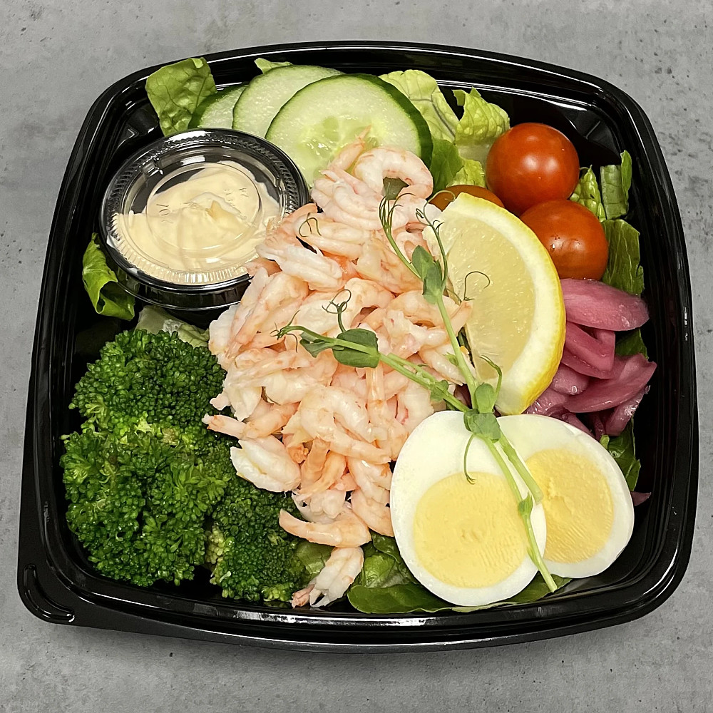 Här hittar du våra färdigkomponerade sallader, fyllda med härliga smaker och nyttiga ingredienser och våra tre populäraste frukostmackor – perfekta för en god start på dagen eller som ett snabbt mellanmål. Oavsett om du planerar en samling med fotbollslaget, en lunch på kontoret eller en mysig träff med vänner, har vi det du behöver för att göra tillställningen både god och enkel att planera.