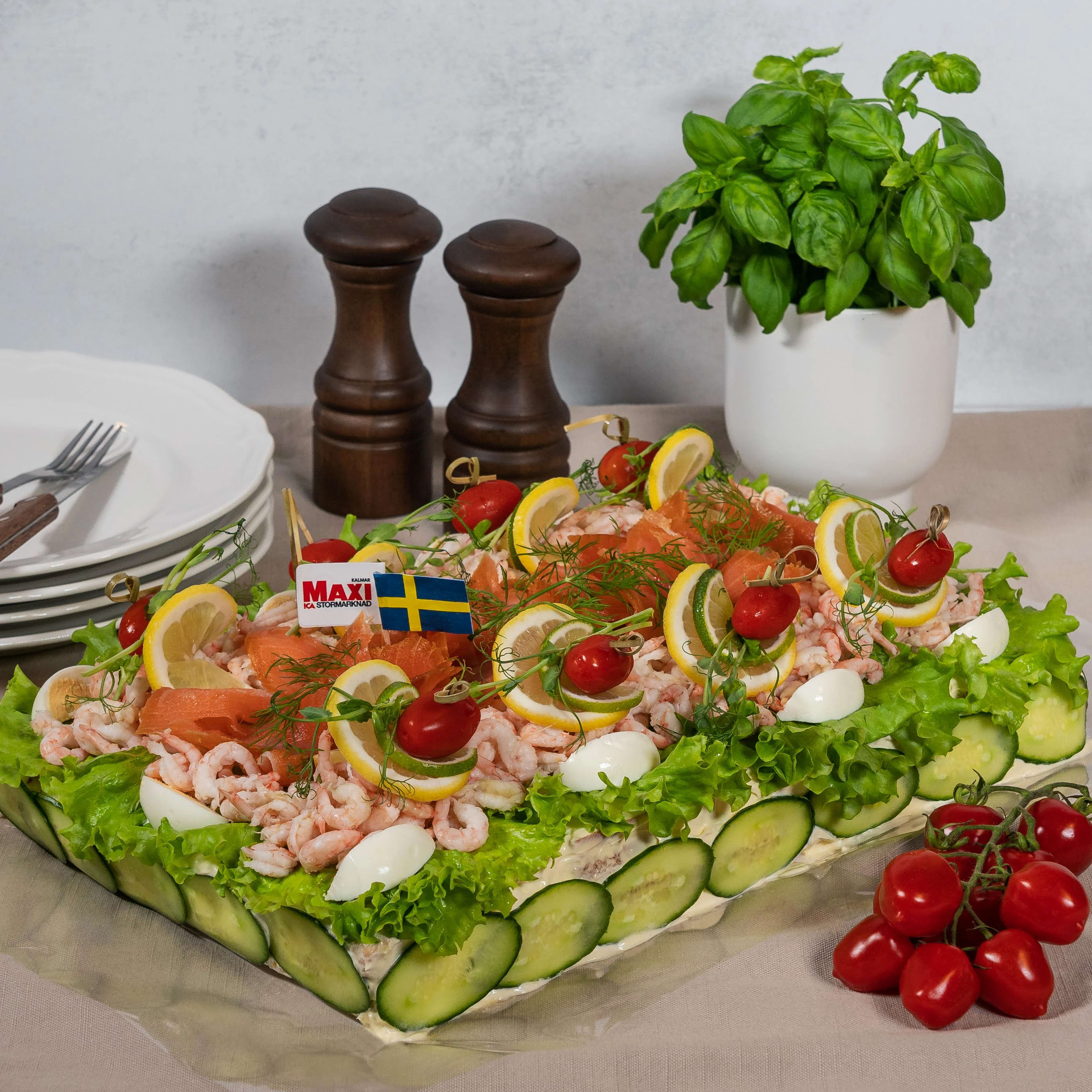 Smörgåstårta lax/räkor Catering ICA Maxi Kalmar