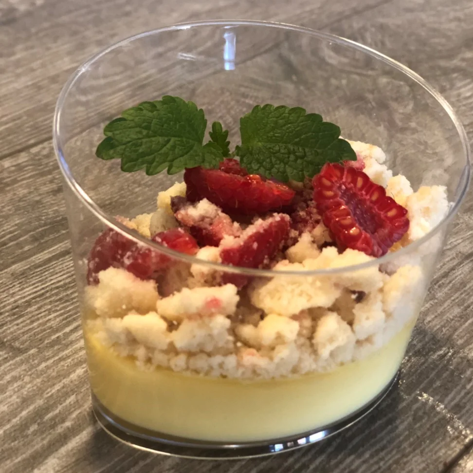 Mousserande Passionsfruktspannacotta