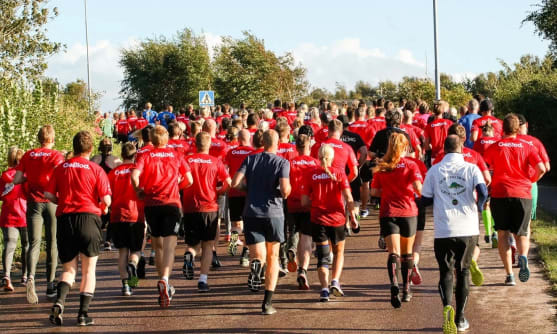 Människor springer Blodomloppet