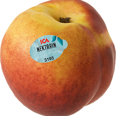 En nektarin med ett klistermärke med ICAs logotyp.