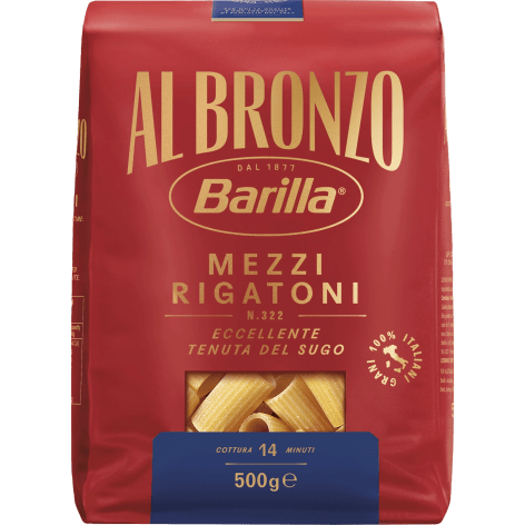 Bilden visar en förpackning av Barilla Al Bronzo och den nya pastan Mezzi Rigatoni.
