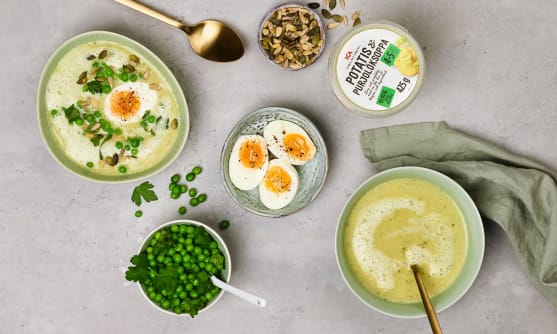 Färdiglagad potatis- och purjolökssoppa - redo att värmas och avnjutas.