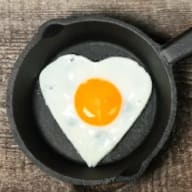 3. Hjärtformade stekta ägg