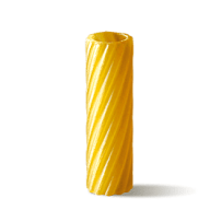 En cylindrisk vas med spiralformat mönster står på en vit yta.