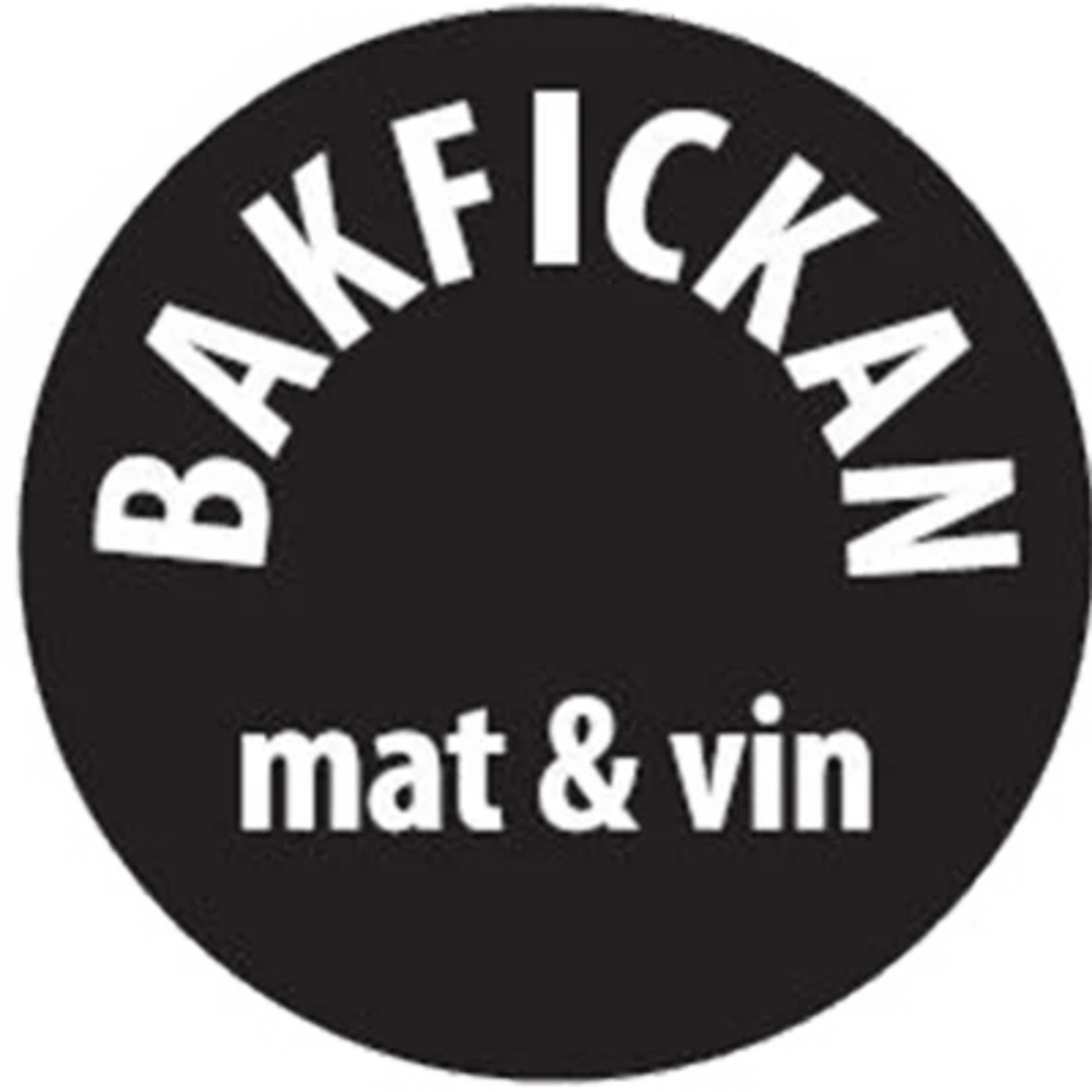 En rund logotyp med texten "BAKFICKAN mat & vin" syns mot en enfärgad bakgrund.