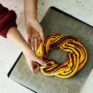 Så gör du Babka med saffran och choklad, steg 10