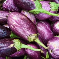 Aubergines på hög