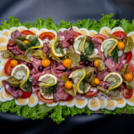 Smörgåstårta med rostbiff
