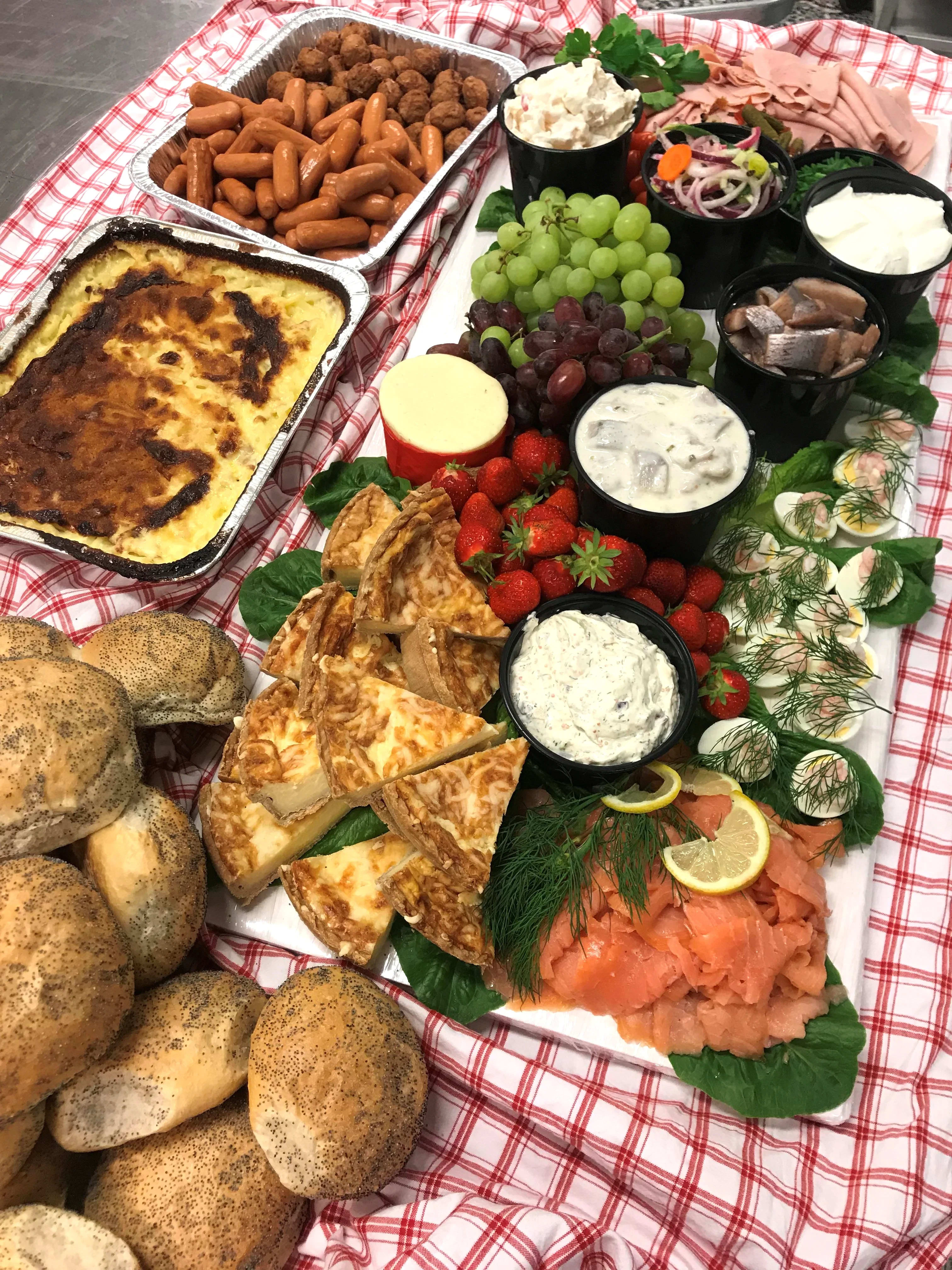 Chark- och delikatessfat - Catering | Maxi ICA Stormarknad ...