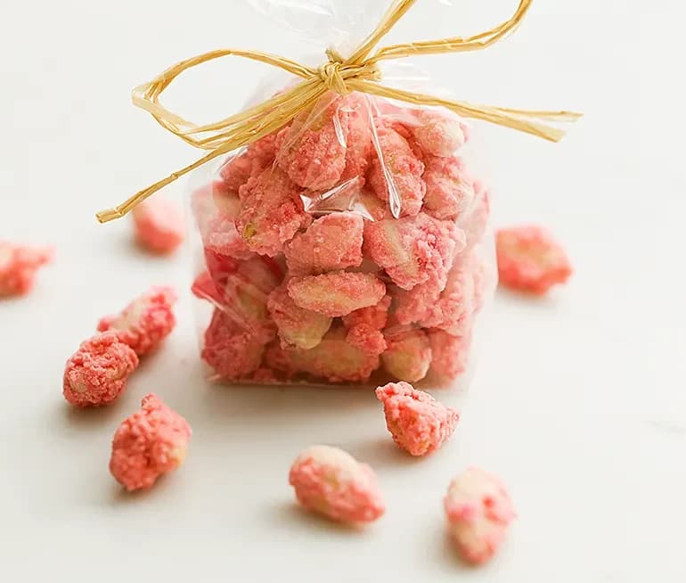 brända mandlar rosa