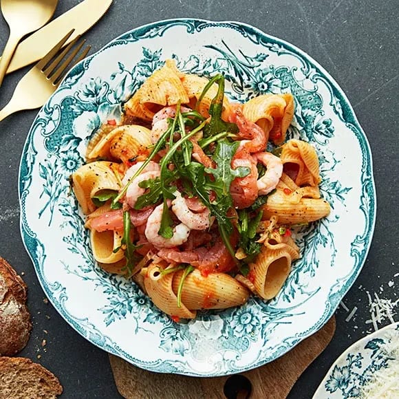 pasta med lax och räkor pasta med lax och räkor