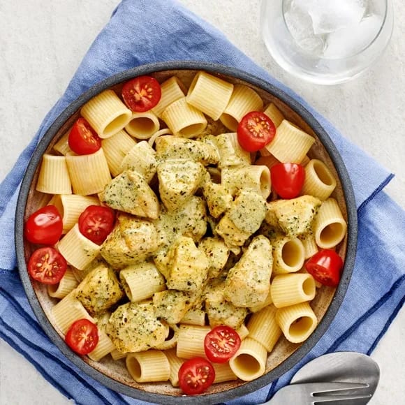 krämig pasta pesto kyckling krämig pasta pesto kyckling