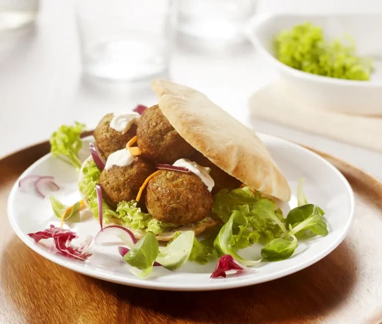 falafel i pitabröd recept falafel i pitabröd recept