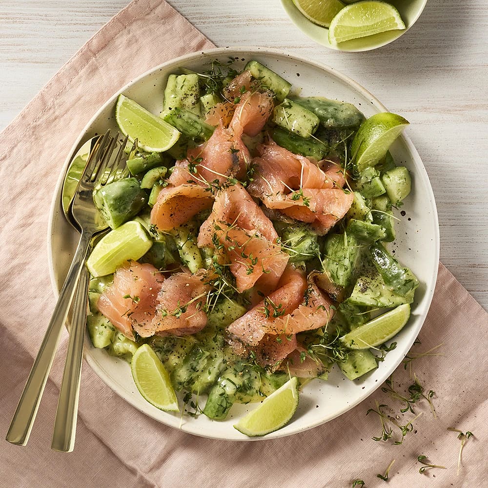 Gravad lax med asiatisk hovmästarsås och gurka