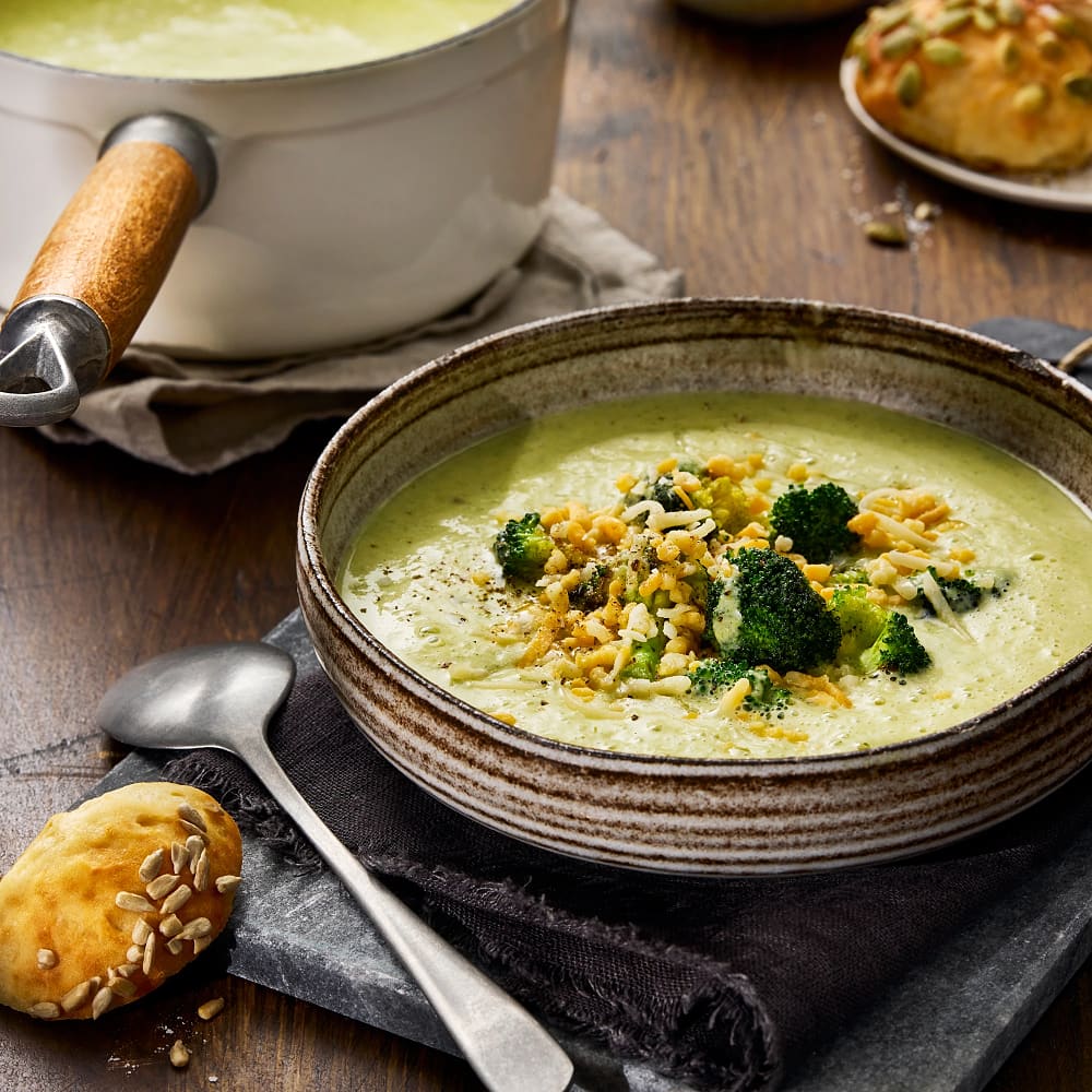 Ost- och broccolisoppa
