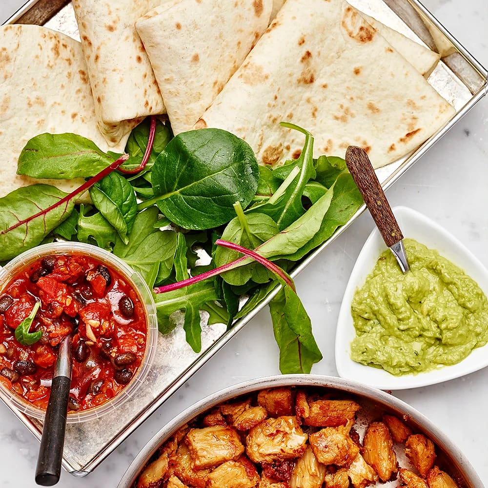 BBQ chunkes med bönsalsa och guacamole