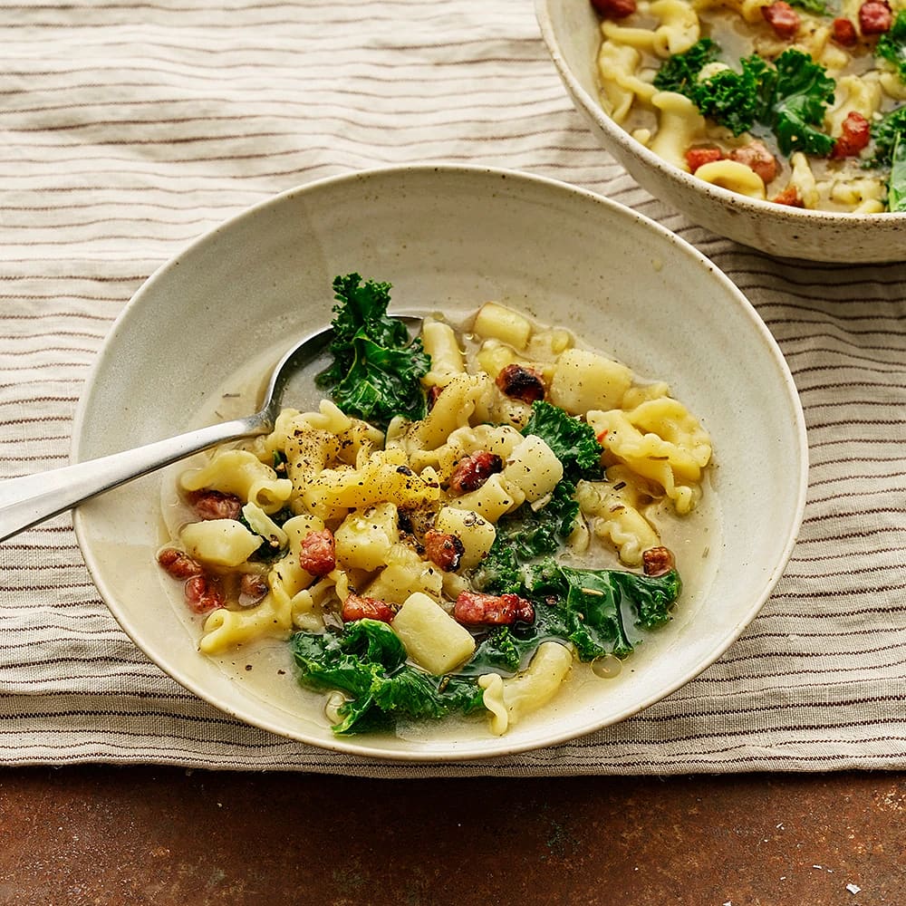 Pastasoppa med pancetta och grönkål