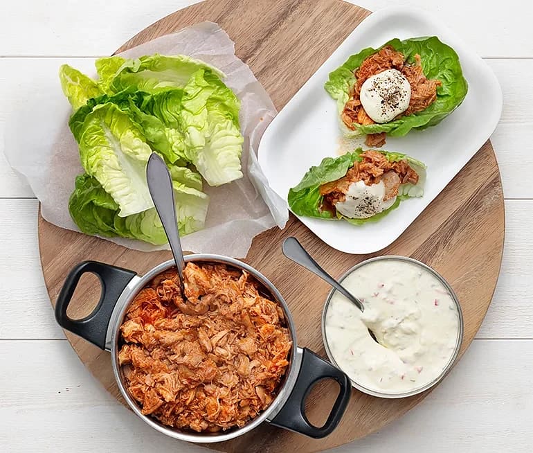 Cheddar- och chilispread  till pulled turkey i salladsblad