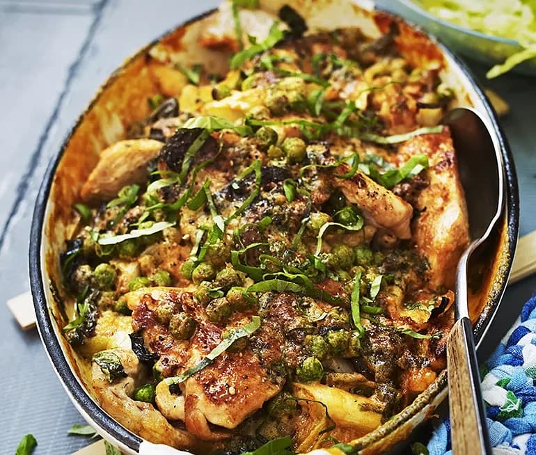 Basilikagratinerad kyckling med ärter