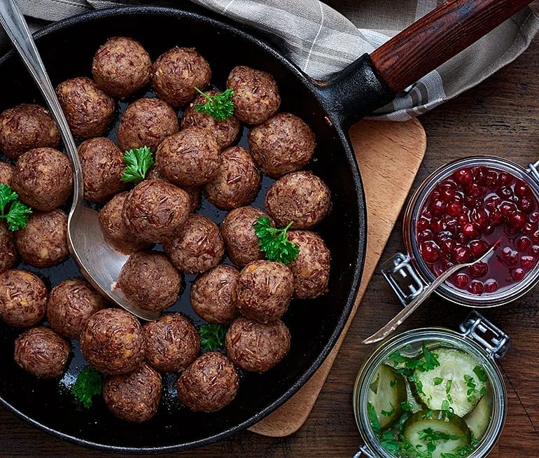Kryddiga veganska köttbullar av ris och kikärter