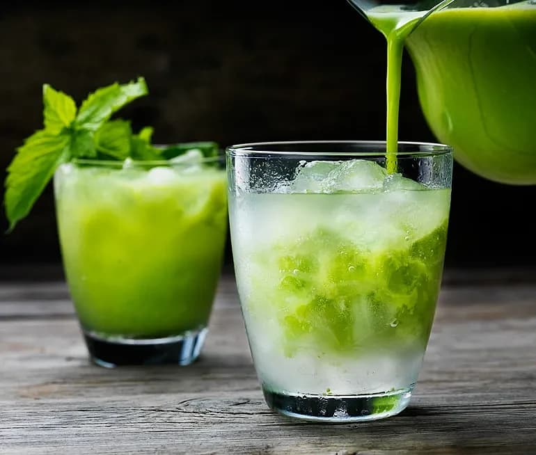 Ebba spritzer cocktail