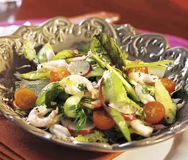 Räkor med sparrissallad och avokado