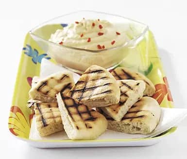 Grillat pitabröd med hummus