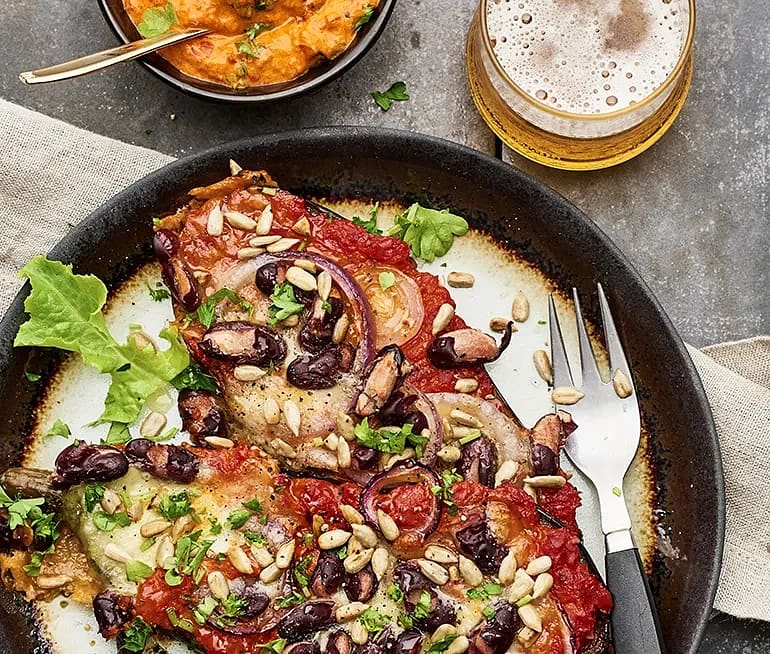 Mozzarellagratinerad aubergine med ajvaryoghurt