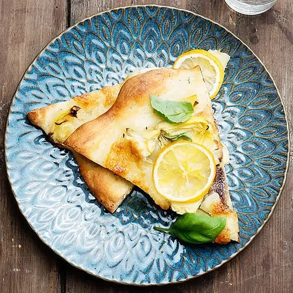 Pizza bianca med sardeller och citron