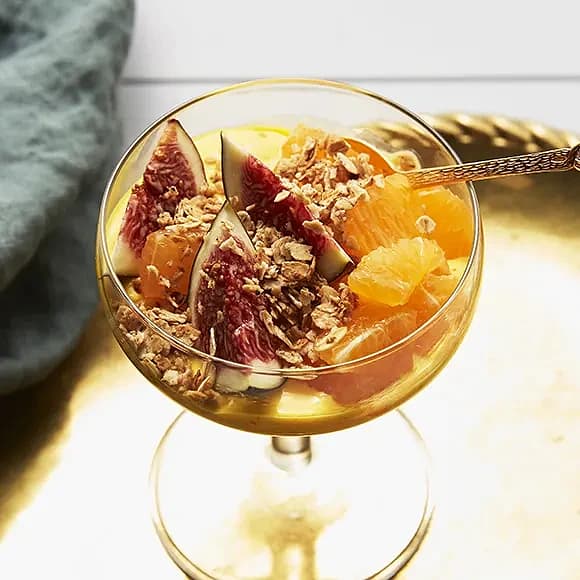 Saffransyoghurt, fikon och havrefras