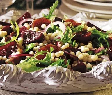 Pärlcouscous med rödbetor och frukt