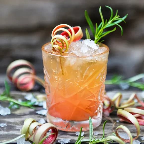 Öldrink med rabarber ”RabarBeer”