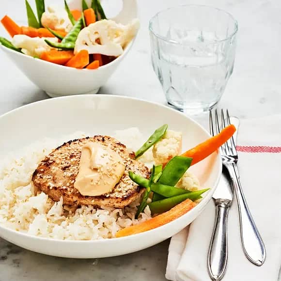 Kycklingfilé med sojamajonnäs och crudité