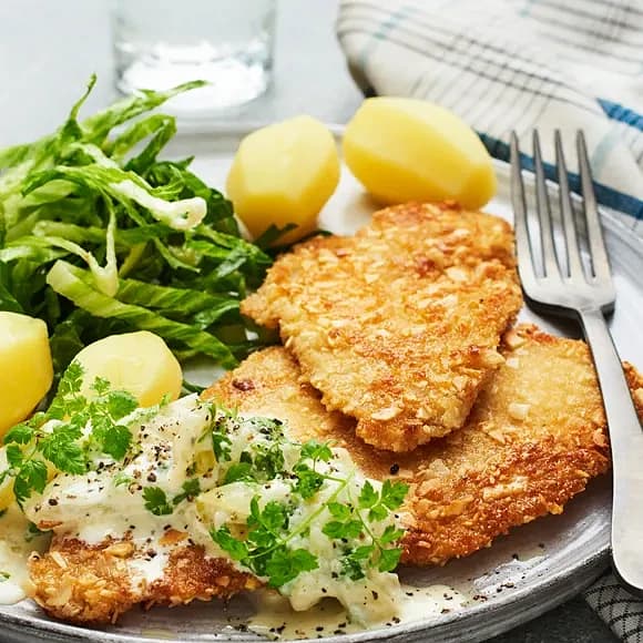 Mandelstekt spätta med gräddkokt fänkål och körvel