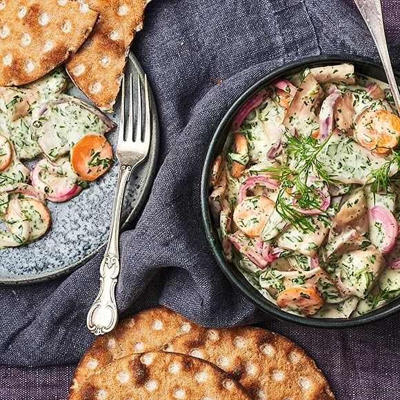 Krämig auberginesill med basilika och dill