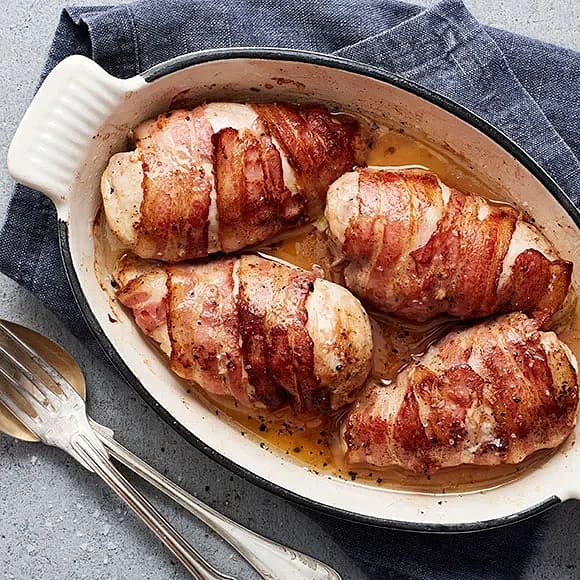 Baconlidad kycklingfilé i ugn-image