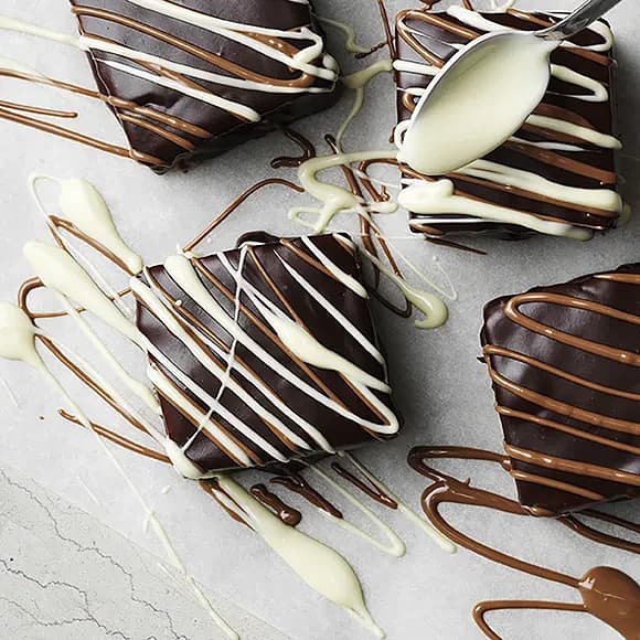Chokladdoppade sockerkaksrutor