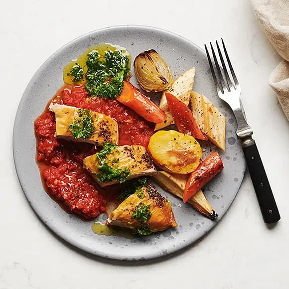 Hel kyckling i ugn med rotfrukter och gremolata