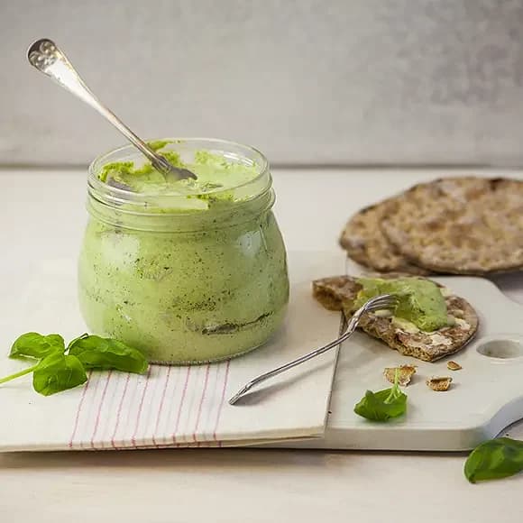 Sill med basilika och lime