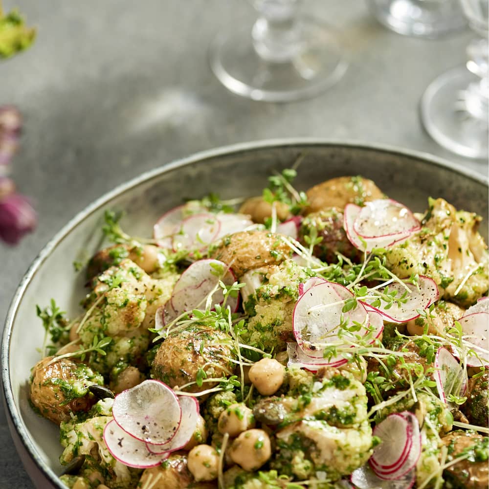 Rostad potatis och blomkål med salsa verde