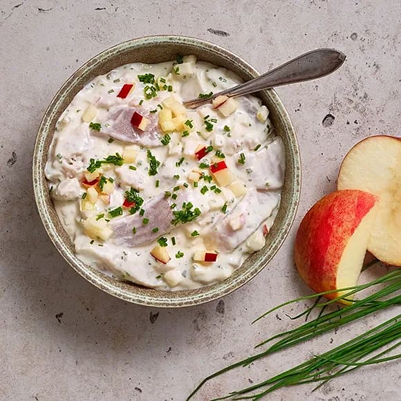 Krämig sill med äpple, pepparrot och gräslök