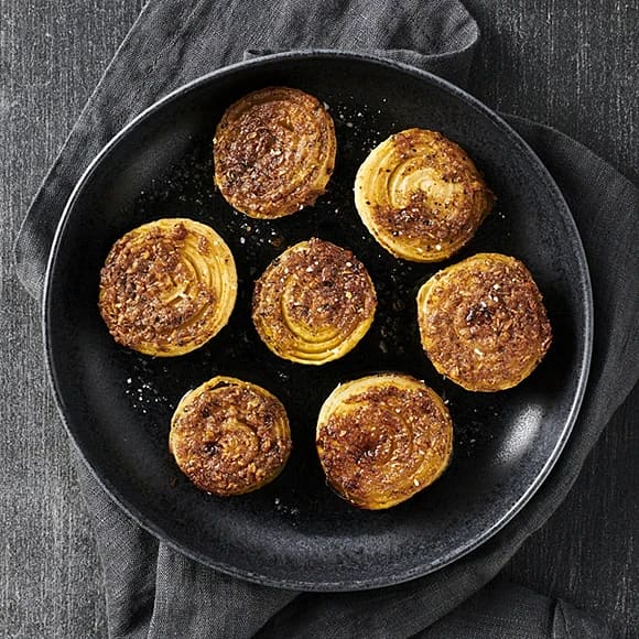 Bakad lök med kummin och farinsocker